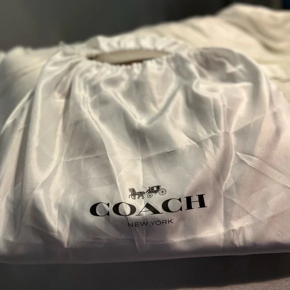 Coach large pebble leather satchel bag with dust cover - Picture 2 of 7